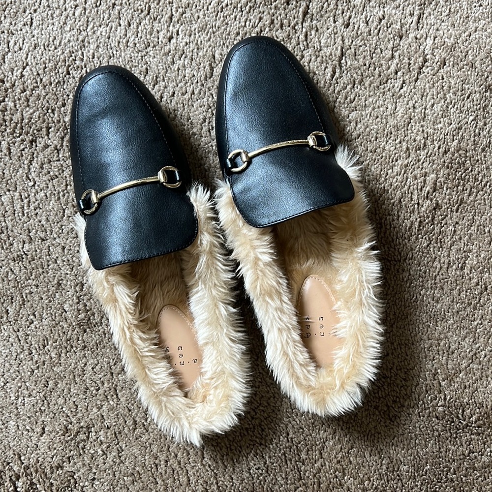 [SOLD]Target Flats with Fur [A New Day Brand]